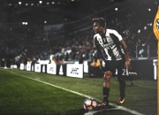 AYX体育赛事-几内亚狂胜切尔西，若日尼奥如何从蓝军弃将变身关键先生