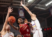 爱游戏APP-山西队鏖战独行侠，高诗岩关键制胜