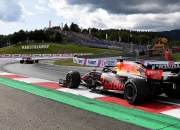 爱游戏官方-红牛二队力克梅赛德斯，皮亚斯特里带队取胜