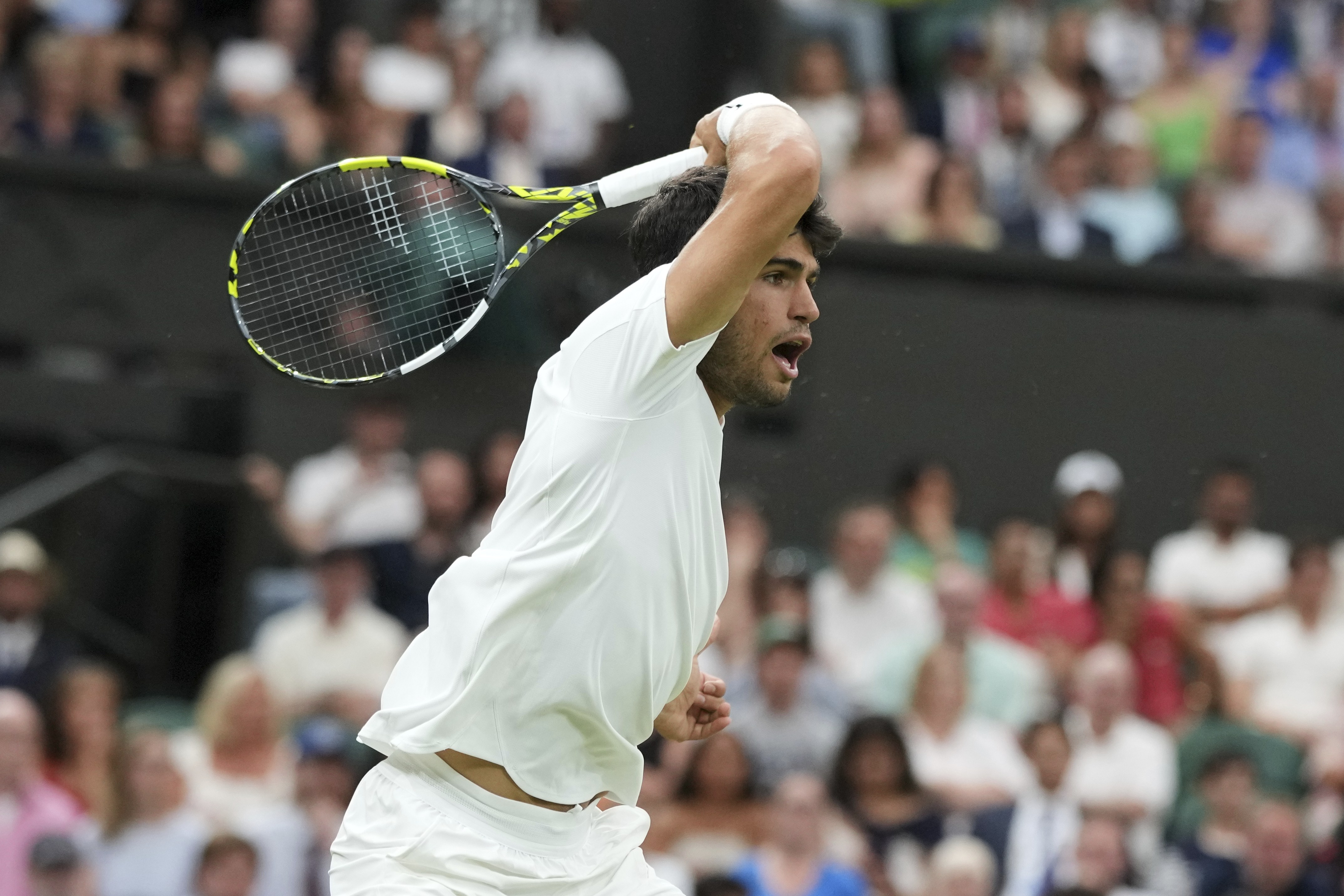 澳网险胜温网,阿尔卡拉斯惊艳四座 澳网险胜温网,阿尔卡拉斯惊艳四座