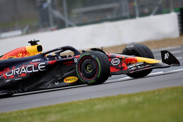 阿斯顿马丁险胜红牛车队,塞恩斯高光表现 阿斯顿马丁险胜红牛车队,塞恩斯高光表现