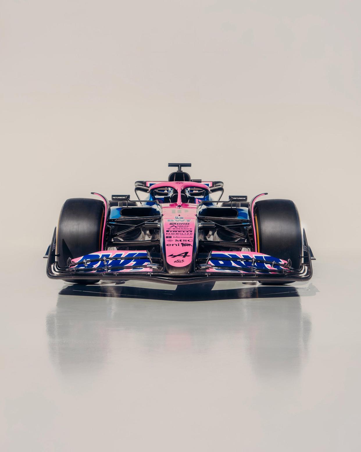 索伯车队鏖战阿斯顿马丁，塞恩斯惊艳四座