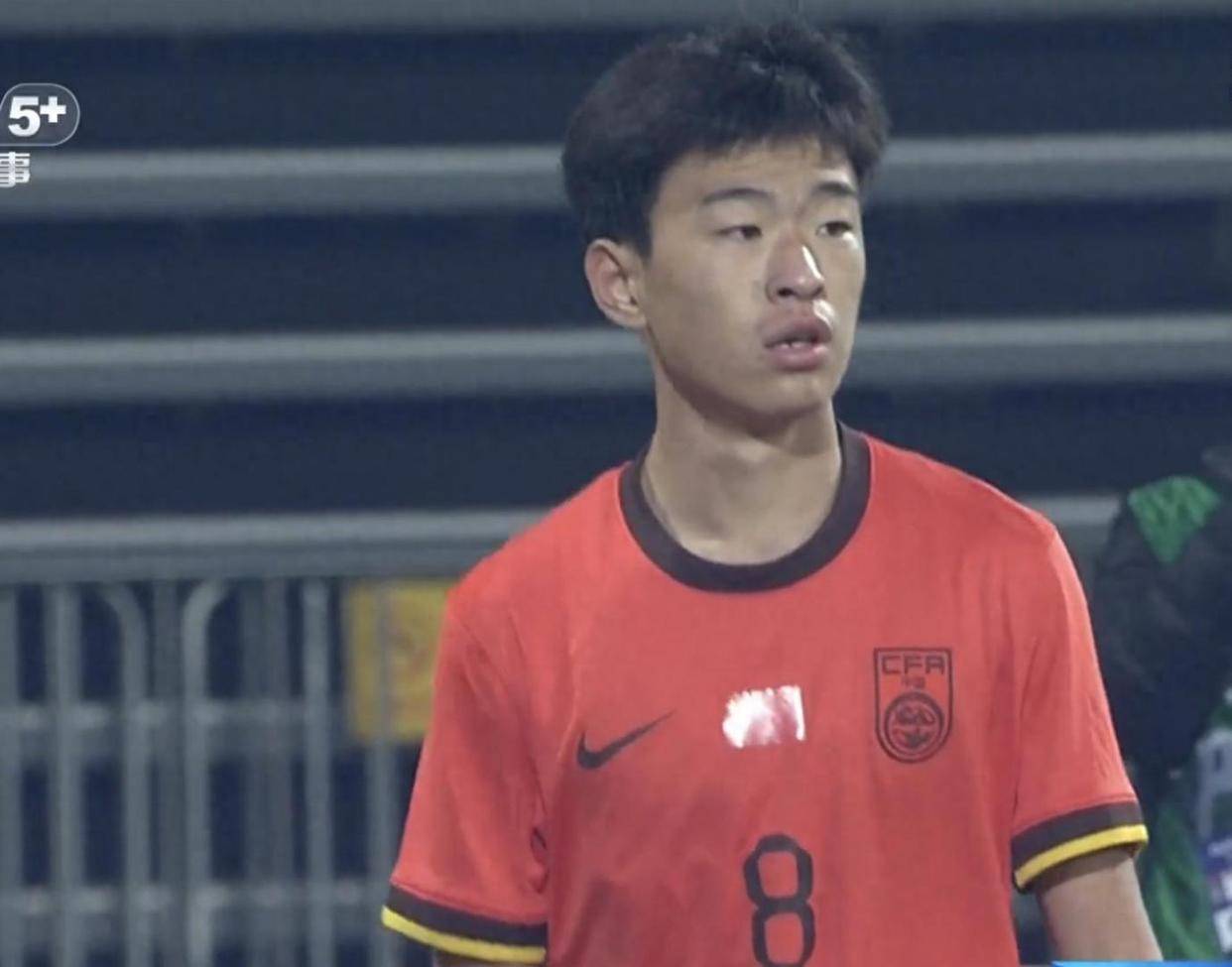 泰国队逆转韩国队，郑思维刷新纪录