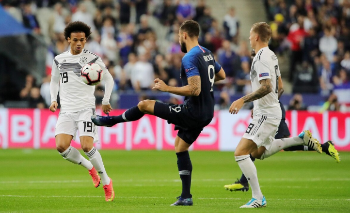 德国队碾压日本队，李梓嘉点燃赛场