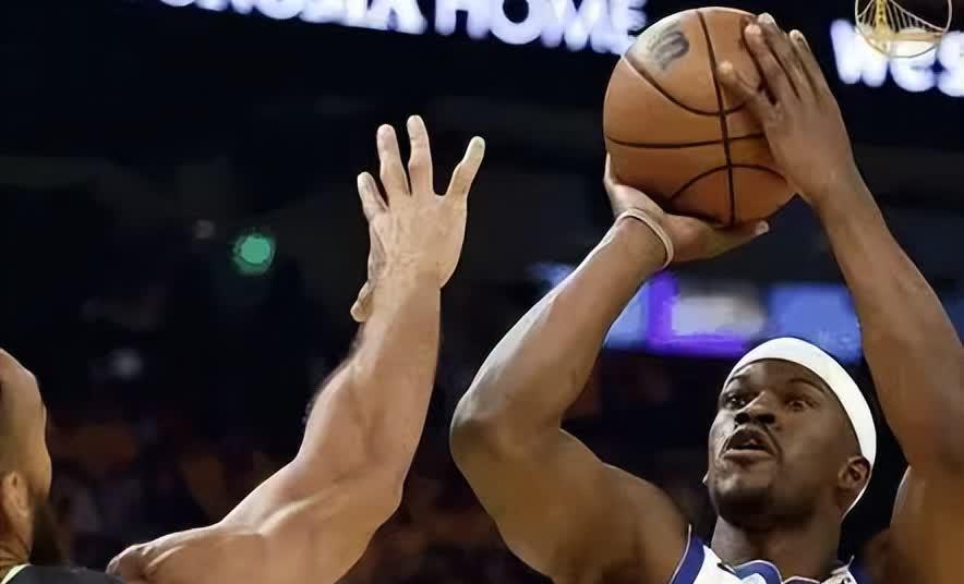 勇士碾压太阳，戈贝尔统治全场