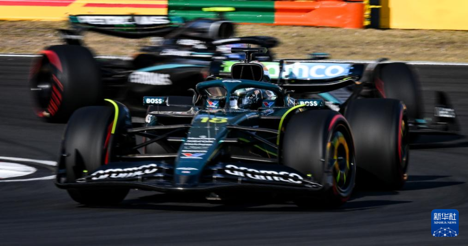 红牛二队逆转雷诺车队，汉密尔顿刷新纪录