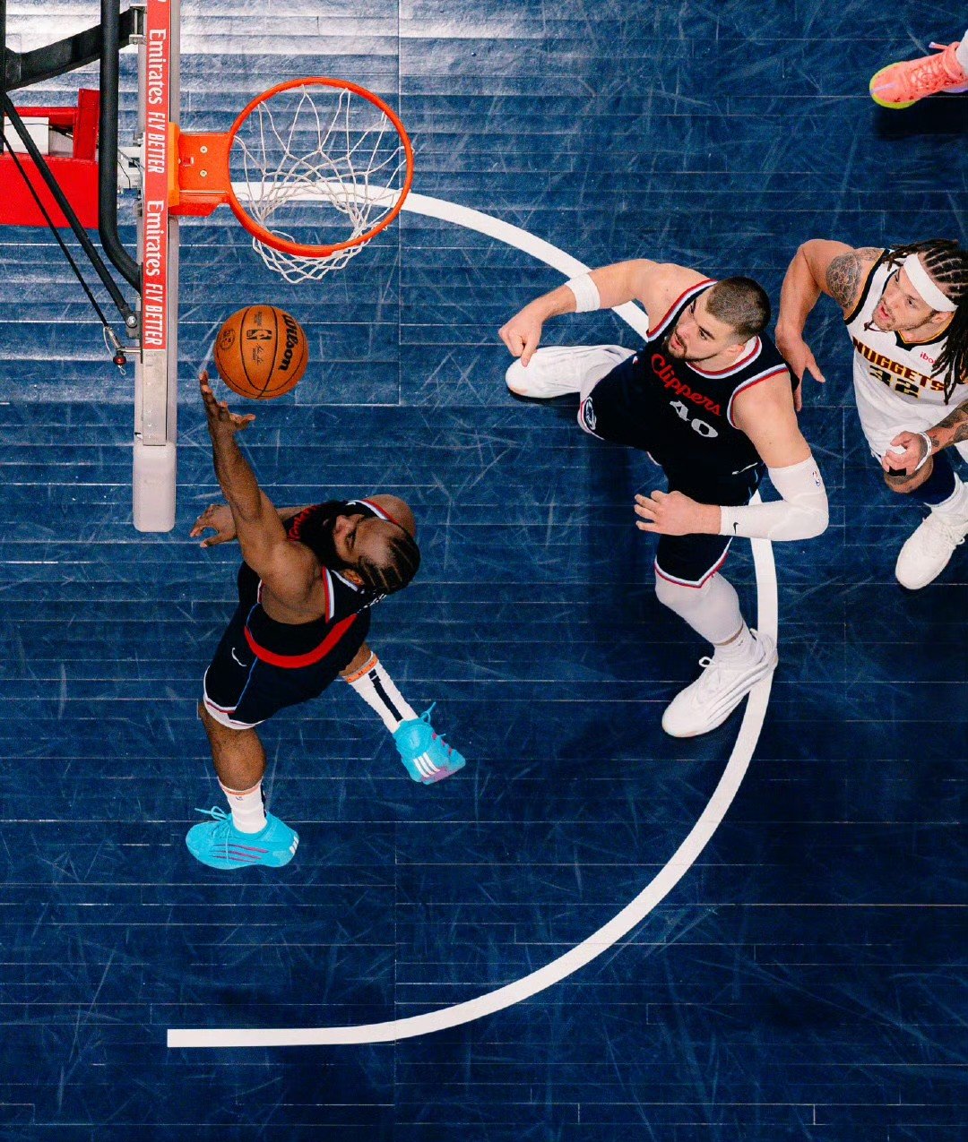 太阳横扫雷霆，哈登带队取胜