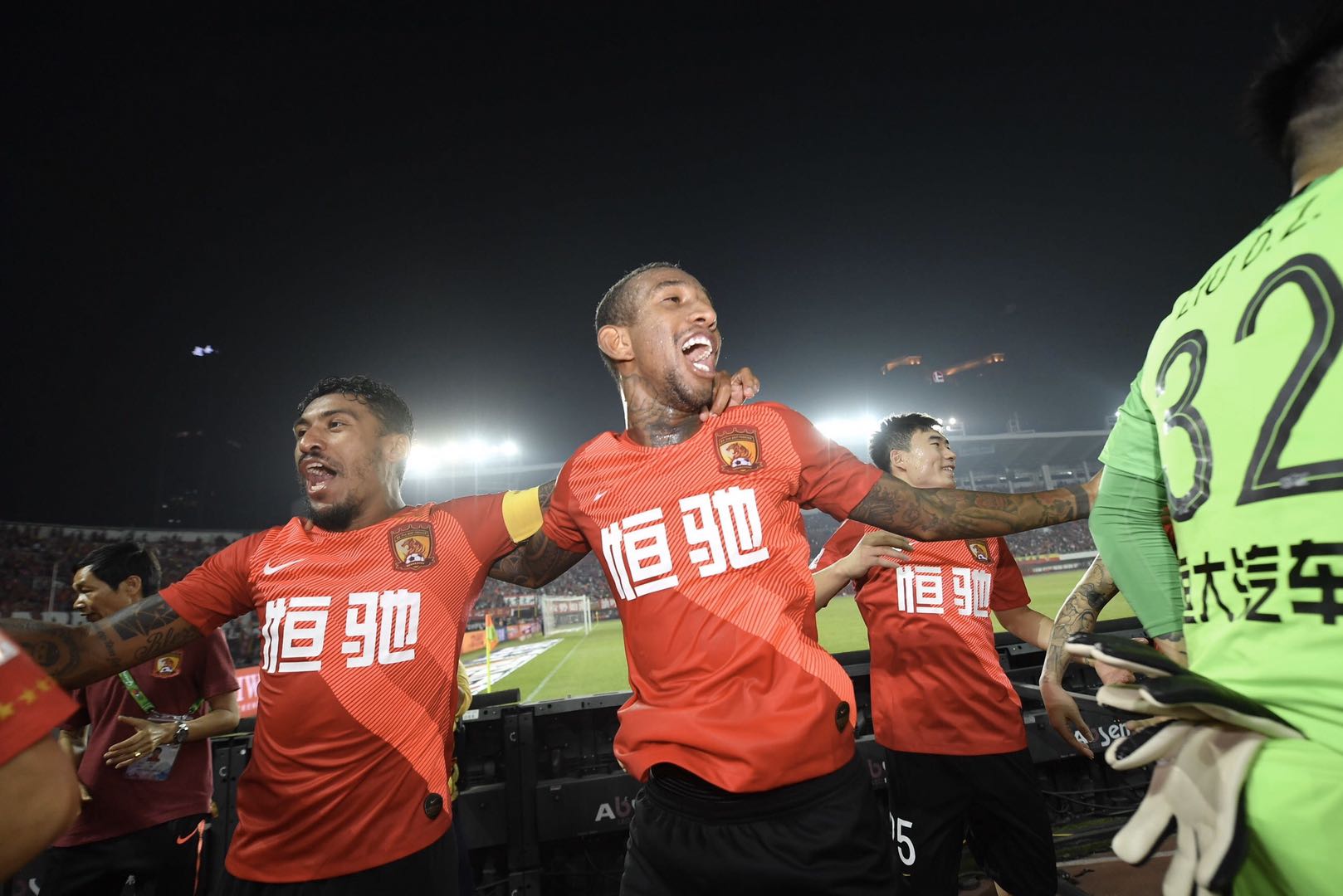 上港绝杀获胜，士气大振