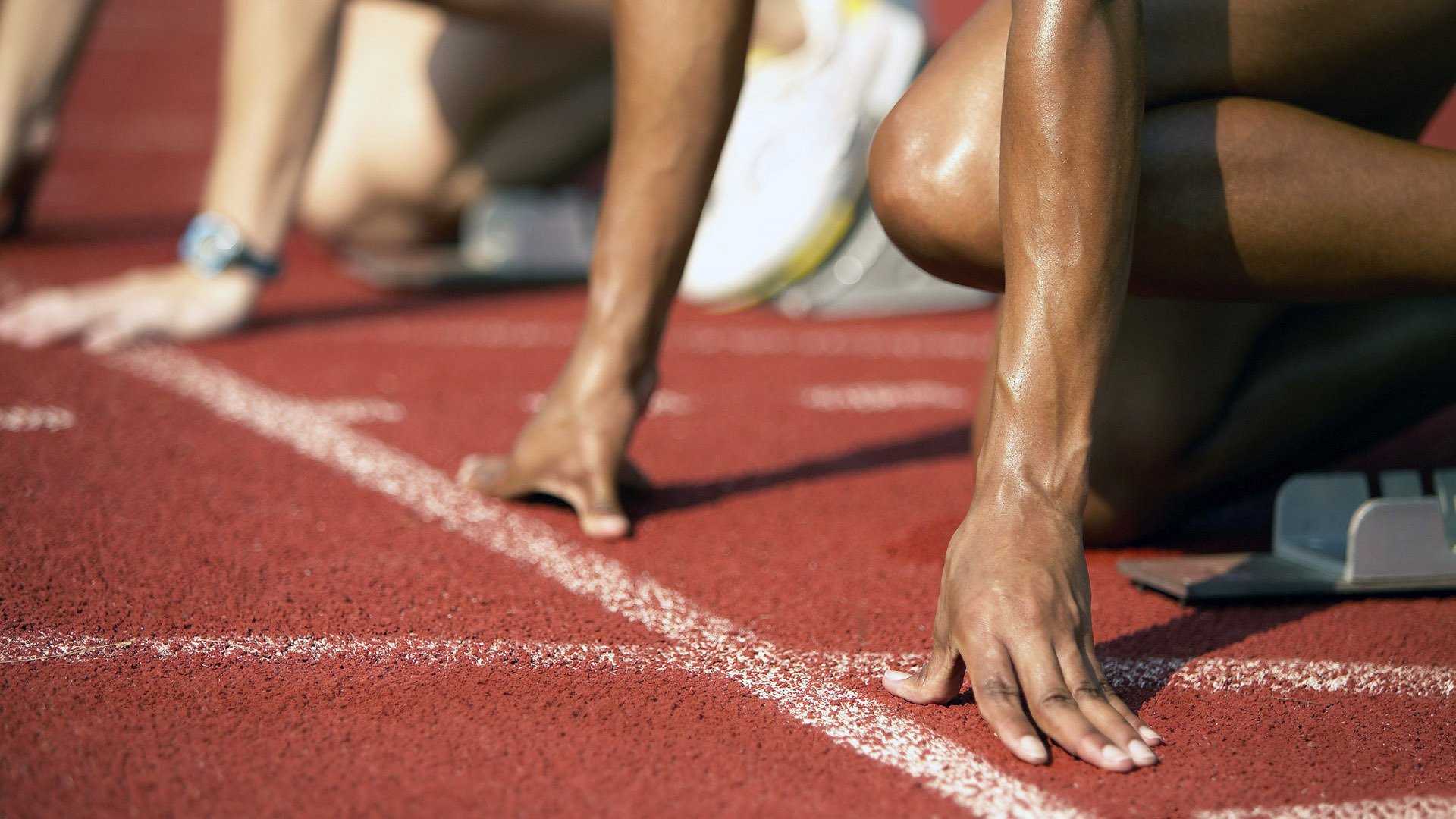 武切维奇爆发引领节奏，深圳队式掌控力能否为湖人提供新解？